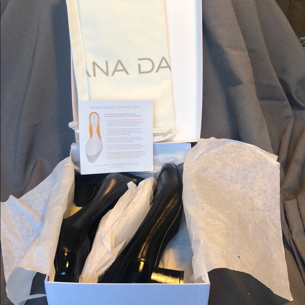 Dana Davis Bolzano pumps - Picture 10 of 10